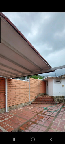 Imagen 8 de 14 de Townhouse En Urb El Castaño Girardot