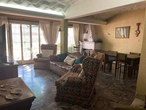 Venta Amplia Casa Apta Desarrollo 4ta Secc Mendoza