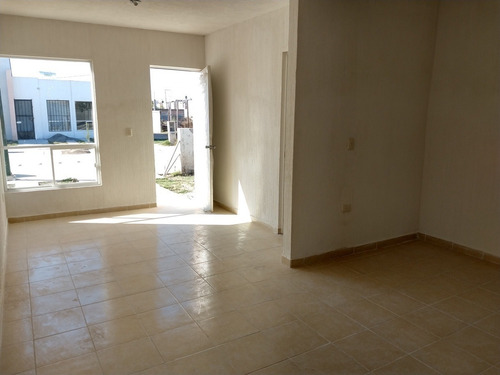 Imagen 5 de 16 de Casa En Venta Zona Sur De Irapuato De Una Planta