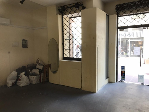 Local Comercial Alquiler En Ciudad Vieja. Pérez Castellano