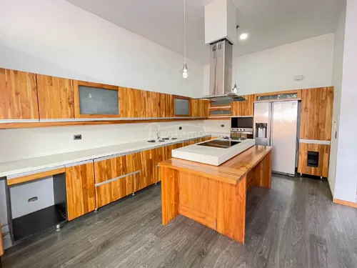 Casa En Arriendo En El Tesoro. Cod A775996