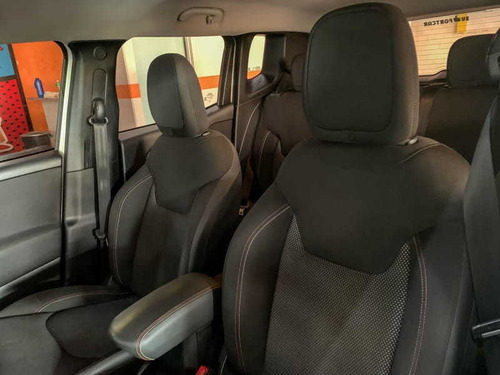 Jeep Renegade Sport 1.8 Flex Aut Edição 75 Anos