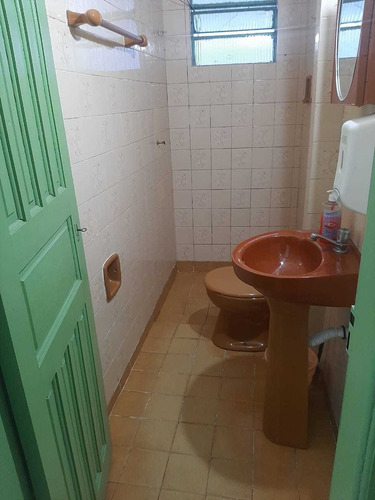 Imagem 6 de 9 de Casa 4 Cômodos Com Garagem