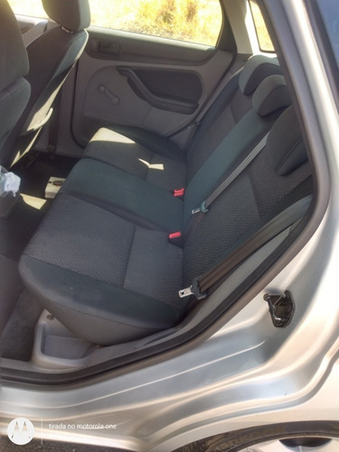 Ford Focus 1.6 Gl Flex 5p 2010