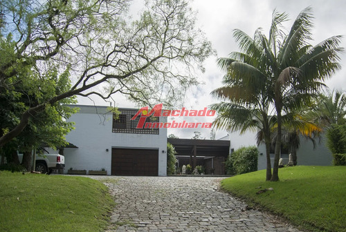 Hermosa Casa En Venta En El Golf.