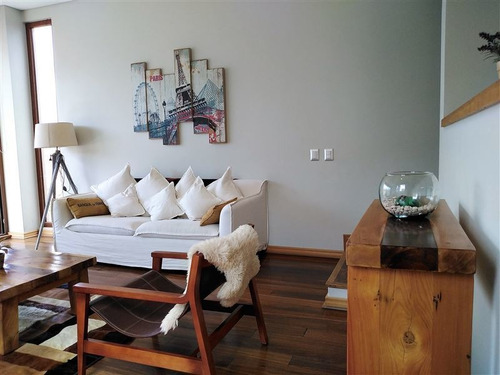 Casa En Venta De 5 Dorm. En Lo Barnechea