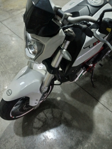 Imagen 15 de 21 de Benelli Tnt 25 250 Año 2017 Impecable Original Segundo Dueño