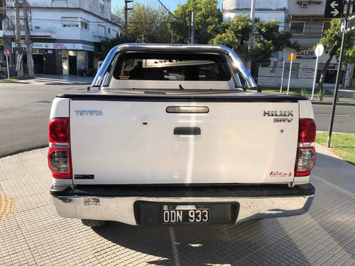 Imagen 5 de 12 de Toyota Hilux 2014 3.0 Cd Srv 171cv 4x2