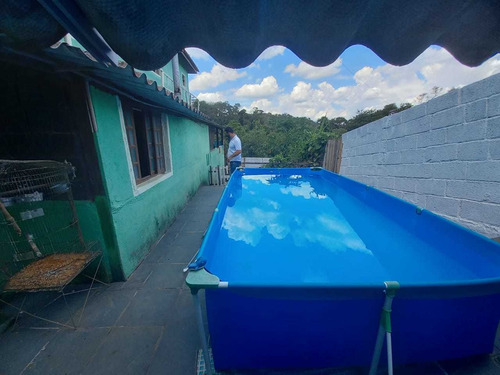 250 M², Chácara Em Condomínio, 02 Dormitórios !!