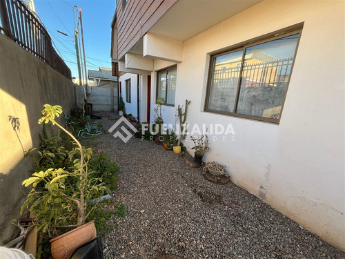 Se Arrienda Primer Piso De Casa, Cerro Barón, Av. Rodelillo.