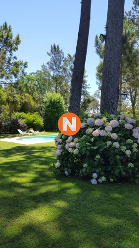 Casa En Venta Y Alquiler, Lugano, Punta Del Este, 4 Dormitorios.- Ref: 208401