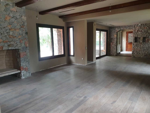 Imagen 10 de 11 de Casa En Venta Country St Thomas - Estilo Unico - Canning