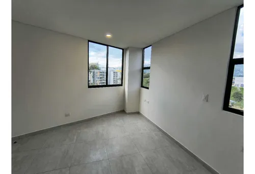 Aparta Estudio Amplio En Arriendo Av Centenario