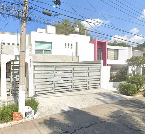 Venta De Casa En Guadalajara Col. Chapalita