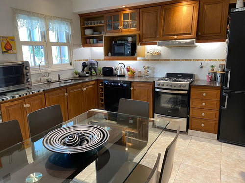 Imagen 5 de 22 de Venta De Triplex Con Pileta 5 Amb Villa Del Parque