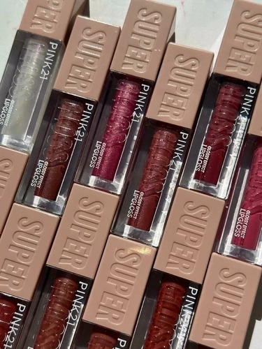 Brillo Labial Supergloss - Pink 21 Tono 09