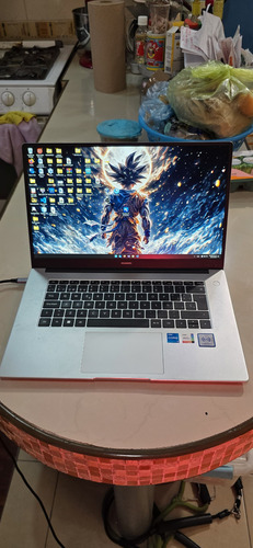 Laptop Huawei Matebook D15 I5 8gb 512gb Ssd Plata (Usado)