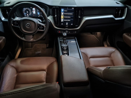 Imagem 8 de 11 de Volvo - Xc60 2.0 T5 Momentum