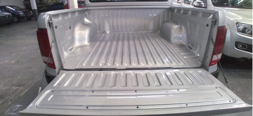 Imagen 9 de 25 de Volkswagen Amarok 2.0 Tdi 180cv Confortline 4x2
