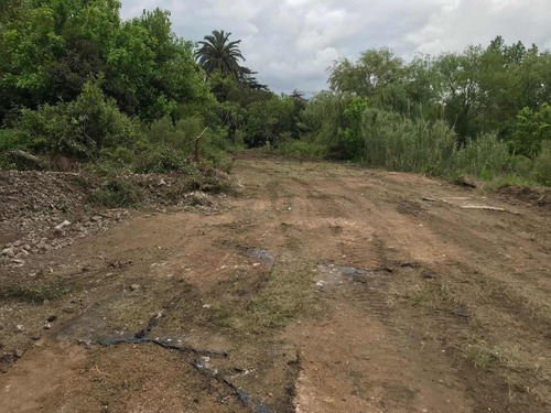 Vende O Permuto Terreno En Lezica De Gran Metraje , Líquido