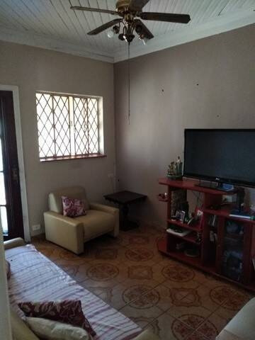 Imagem 3 de 15 de Ótima Casa Térrea Com Edícula !!! - 151