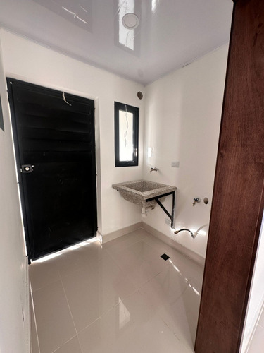 De Oportunidad Hermoso Apartamento 4to Nivel En Pontezuela