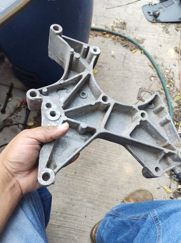 Base Soporte Compresor Chevrolet Camaro 1993-2000 A090