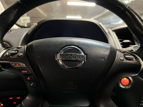 Nissan Pathfinder EXCLUSIVE 4x4