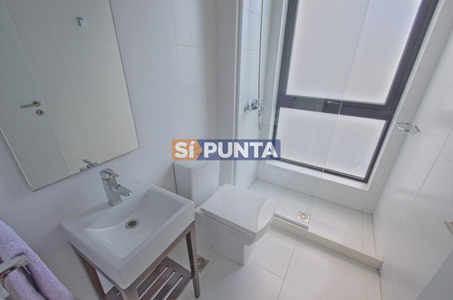 Imagen 8 de 21 de Apartamento En Alquiler, 1 Dormitorio Y Medio