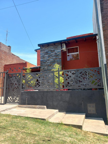 Casa En  Venta / Zona Thompson 