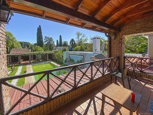Morrison Al 7000 - Venta De Casa De 4 Dormitorios En Fisherton Rosario