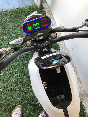 Imagen 10 de 12 de Miku Max Mayorista De Motos Electricas Litio 800w
