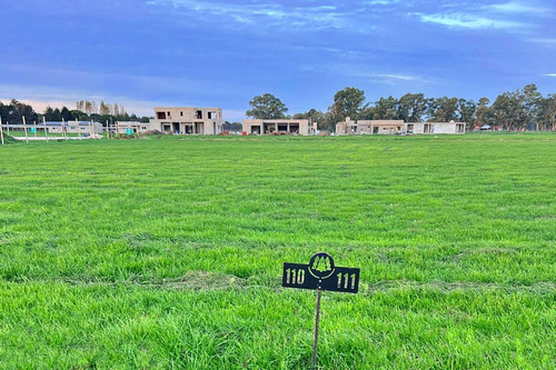 Lotes En Venta En Block - Tres Pinos Villa De Campo - Barrio