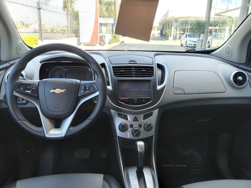 Imagen 11 de 12 de Chevrolet Tracker Awd Ltz + 4x4 1.8 2015 (int 7942)