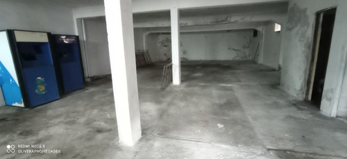 Imagen 3 de 3 de Galpon