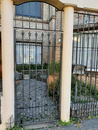 Imagen 1 de 4 de Venta De Casa En Haedo