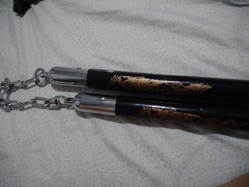 Nunchaku Dragão Dourado Cerimonial Corrente Preto Usado