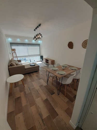 Imagen 7 de 26 de Excelente Departamento De 3 Ambientes Todo A Nuevo, Con Vista Al Mar Y A La Plaza Colón, 70 M2