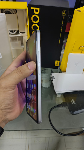 Celular Poco F4 Us 6+128gb (moonlight Silver) Color Moonsilver (Usado)