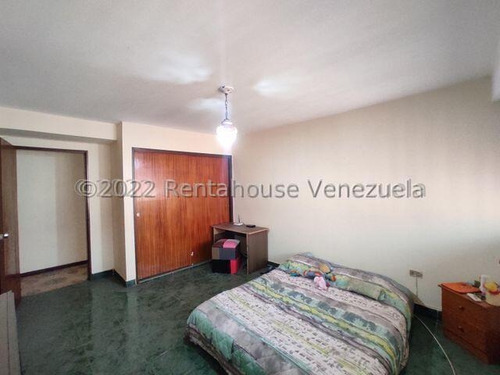 Bello Apartamento En Venta En Calicanto Maracay 144 Metro 4 Habitaciones 3 Baños Pozo De Agua Gas Directo Seguridad Nela 25-13326
