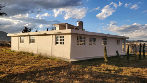 Casa A Precio De Terreno A 5 Min De Atlacomulco Muy Bonita