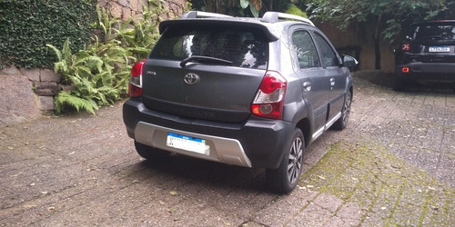 Imagem 3 de 15 de Toyota Etios Cross 2016 1.5 16v 5p