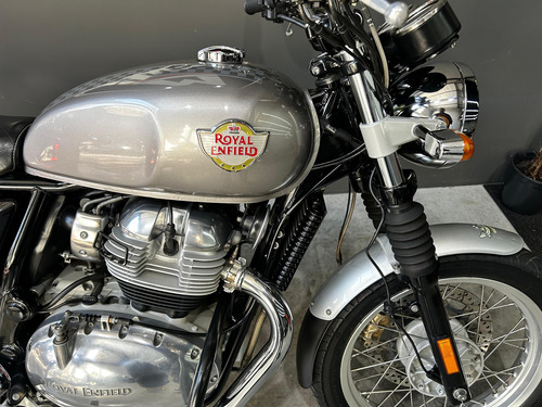Royal Enfield Interceptor 2021 - Revisada - Com Acessórios