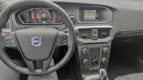 Volvo V40 2016 1.5 T3 Drive-e Sport