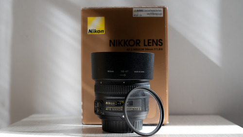 Nikon D3500 Dslr 18-55mm 24.2 Mp + Lente 50mm F1.8 Filtro Uv (Usado)