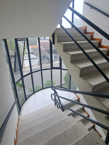 Apartamento En Venta. Urb. Miranda No Incluye Mobiliario