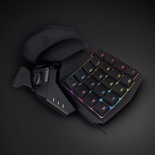 Teclado gamer Razer Green color negro con luz RGB