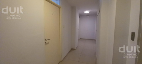 Venta De Oficina En Grand Astoria Oficce 7 Piso
