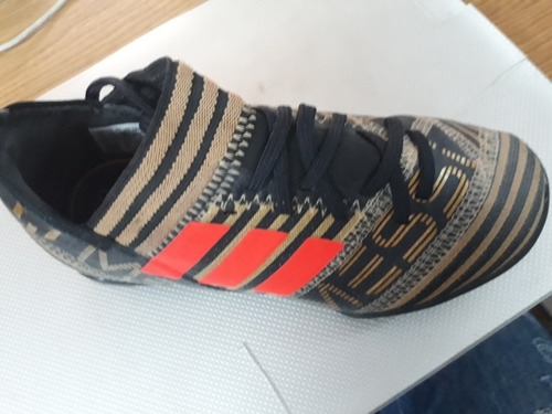 Imagen 1 de 5 de Botines Messi adidas Como Nuevos