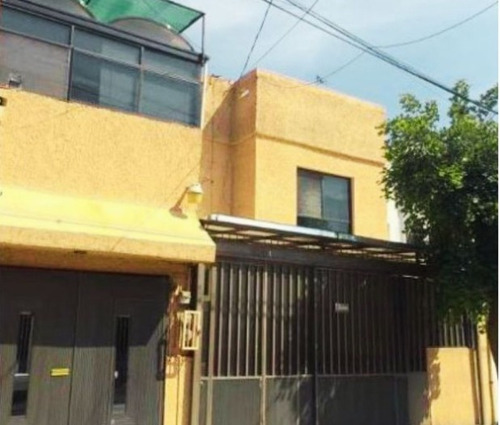 Casa En Venta En Gustavo A Madero, Col. Lndavista, Tum